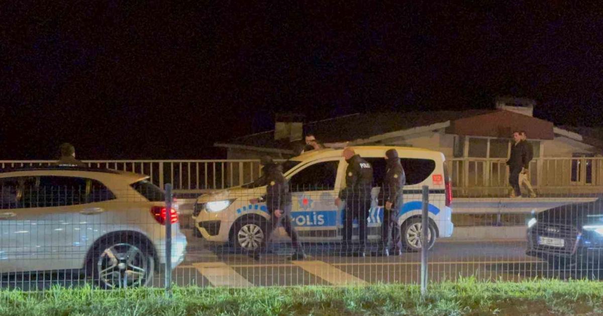 zonguldak ereglide durmayip polis aracina caprti sAuNCEOk.jpg