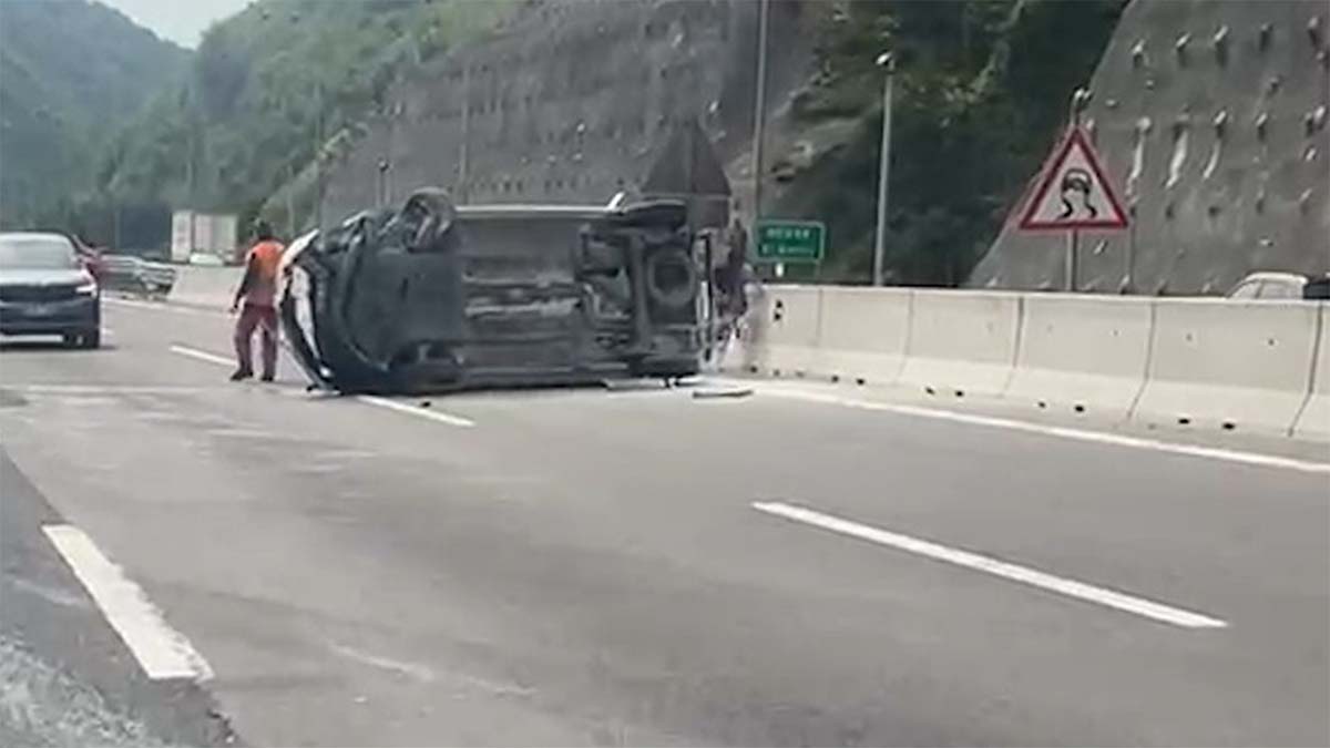Bolu Dağı'nda Otomobil Devrildi3