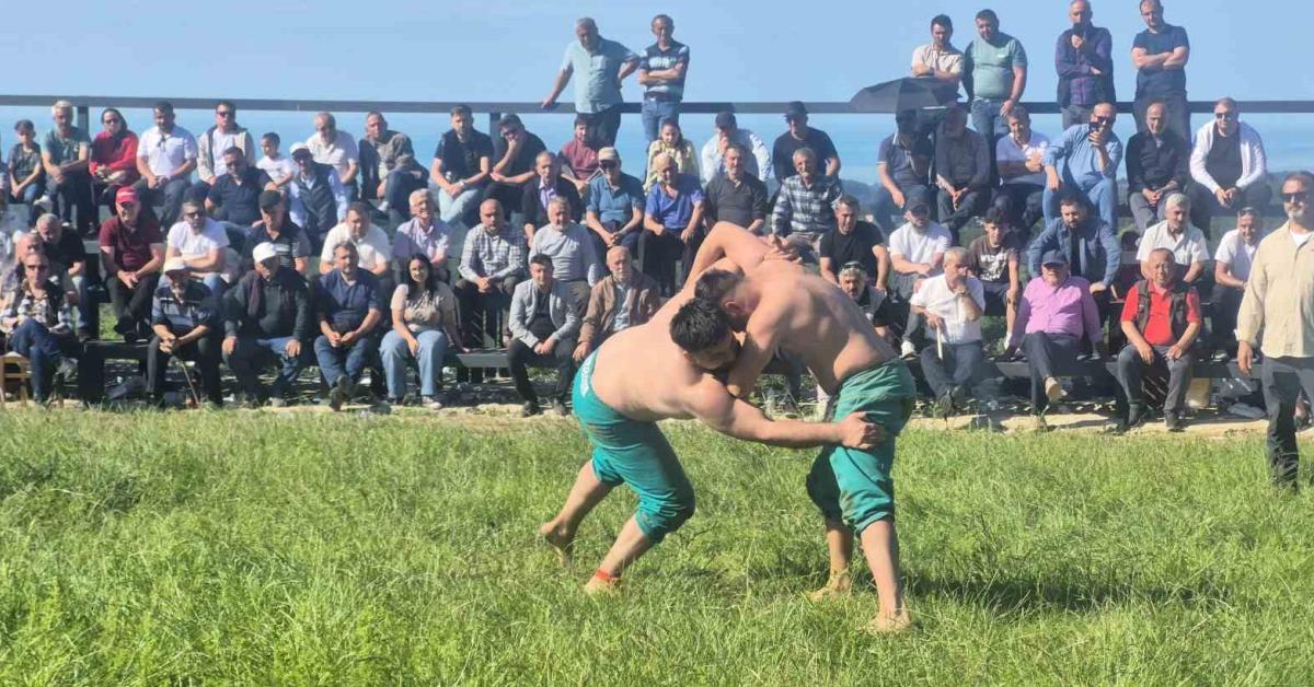 duzcede geleneksel gures festivali coskusu vdOuLBcd.jpg