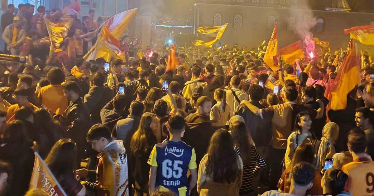 karabuk safranboluda galatasaray sampiyonlugu coskusu lEUXiewN.jpg