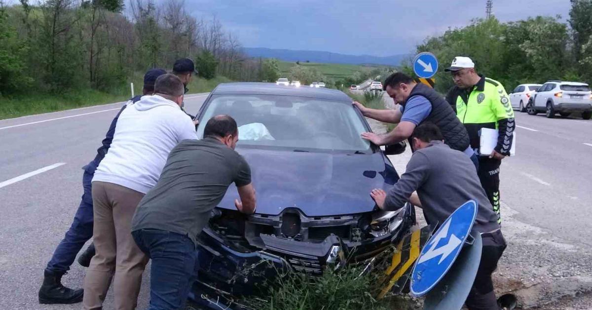 kastamonu taskoprude feci trafik kazasi 5 yarali var RSDssGun.jpg
