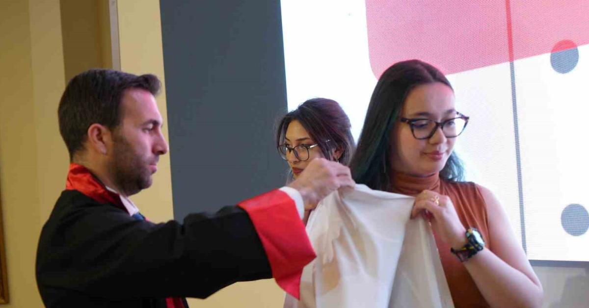 kastamonuda veterinerlik ogrencileri beyaz onluklerini giydi SqD2DCpX.jpg