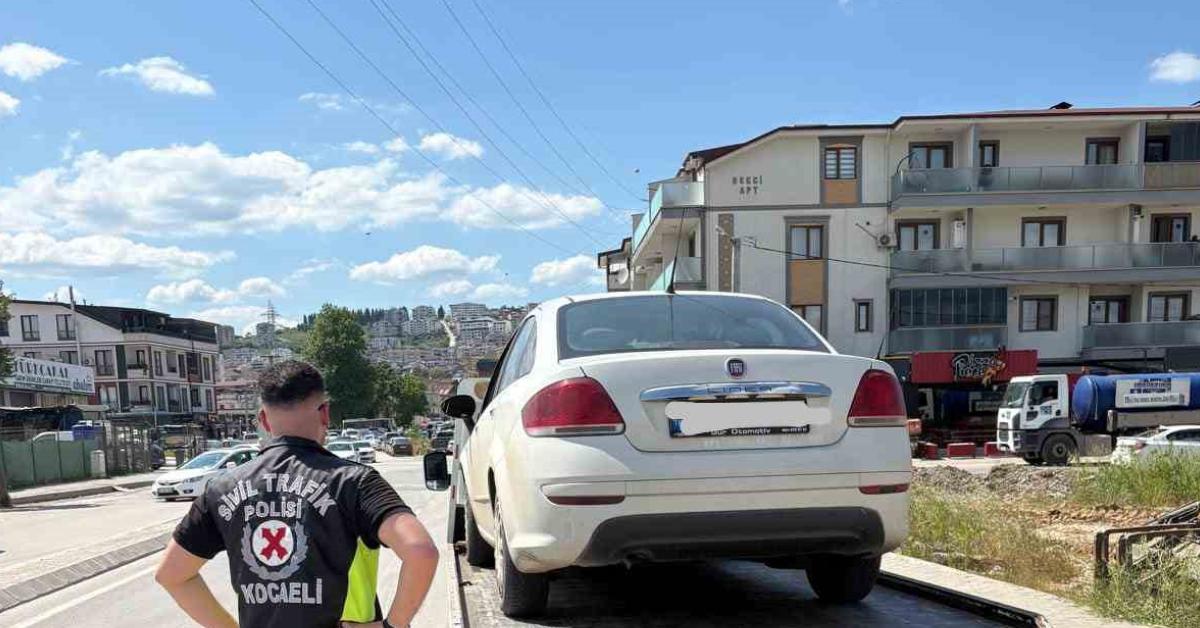 kocaelide korsan taksiciye 100 bin lira ceza p4B4D6z7.jpg