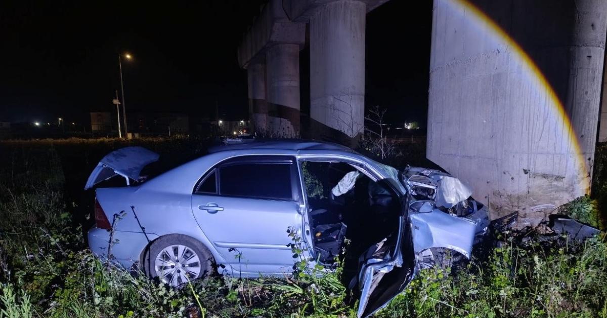 sakarya karasuda feci kaza 2 yarali var YS6frUE6.jpg
