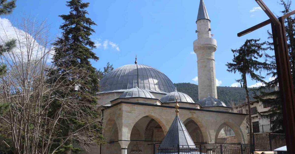 sakaryadaki 500 yillik yunus pasa cami ziyaretcilerini bekliyor Z3r6hF8N.jpg