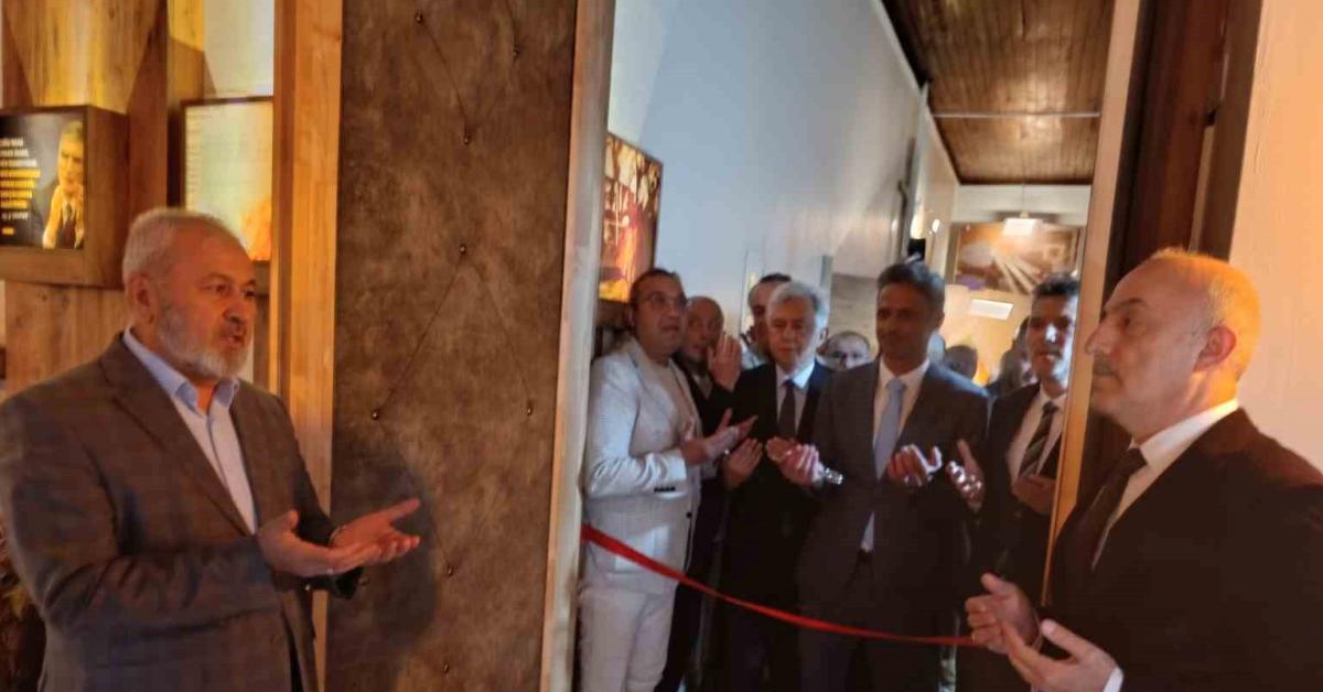 zonguldak caycumada ahsap konseptli halk kutuphanesi acildi GzVRJ8wE.jpg
