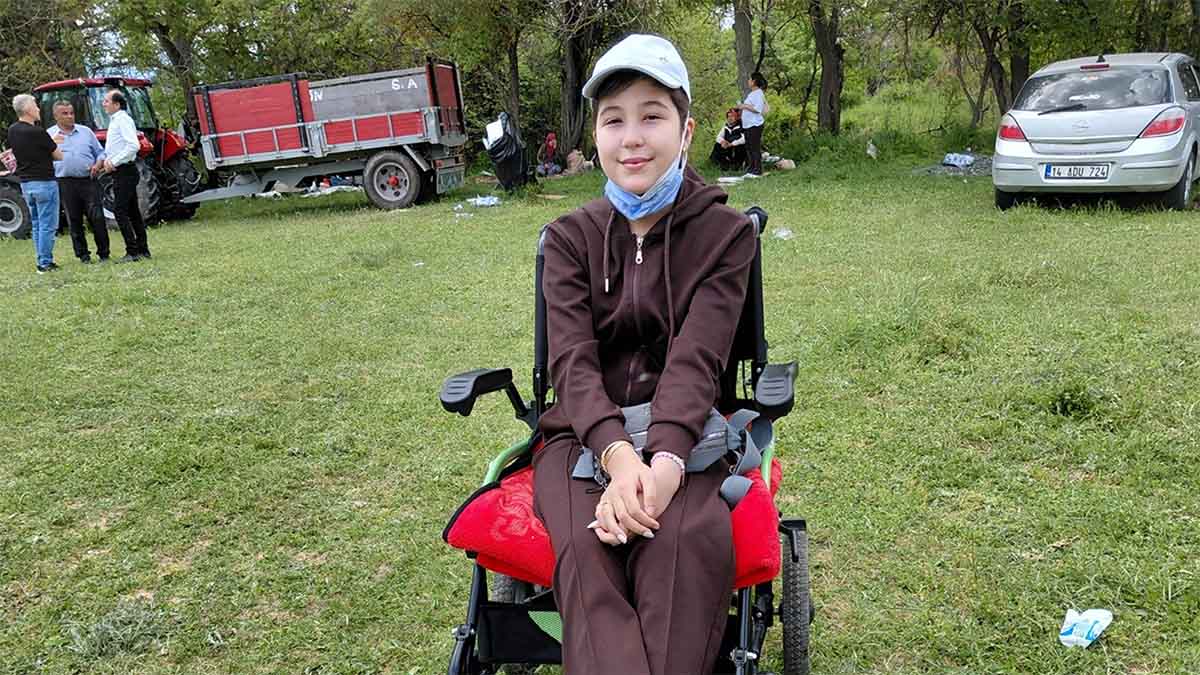 15 Yaşındaki Azra Hayallerinden Vazgeçmedi2