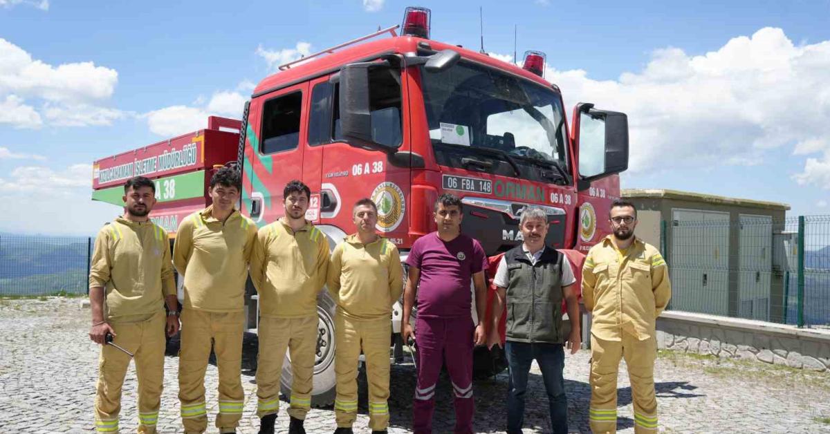 ankara kizilcahamamda gozlerini bir an bile ayirmiyorlar hTQwwacA.jpg