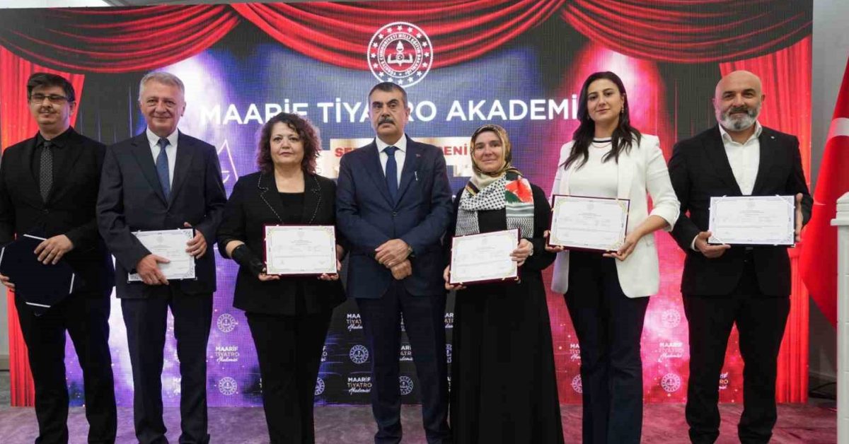 bakan tekinden egitimde sanat vurgusu xP3HkQ1V.jpg