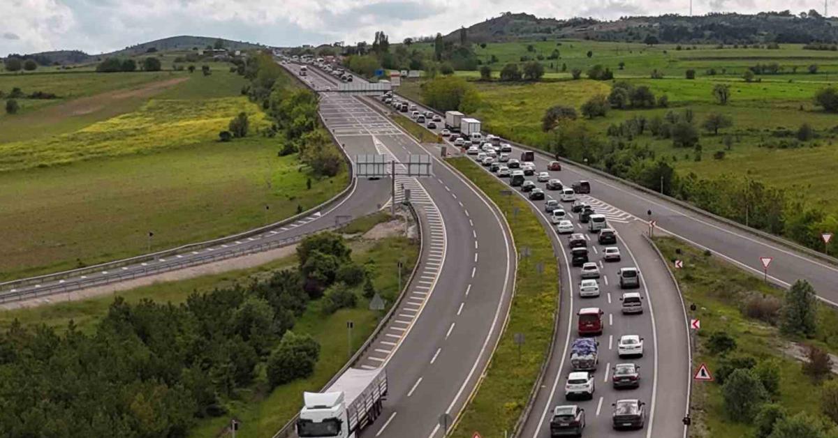d 100de uzun kuyruklar suruyor 4pWTd4iO.jpg