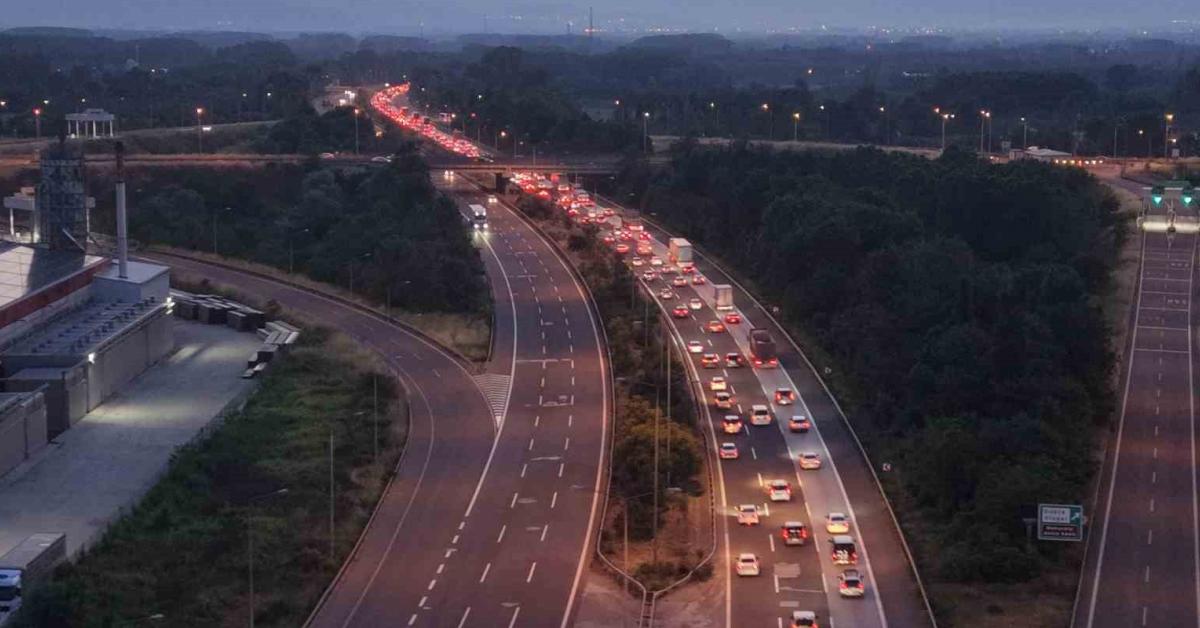 duzcede bayram bitti trafik bitmedi GF2MKw9S.jpg