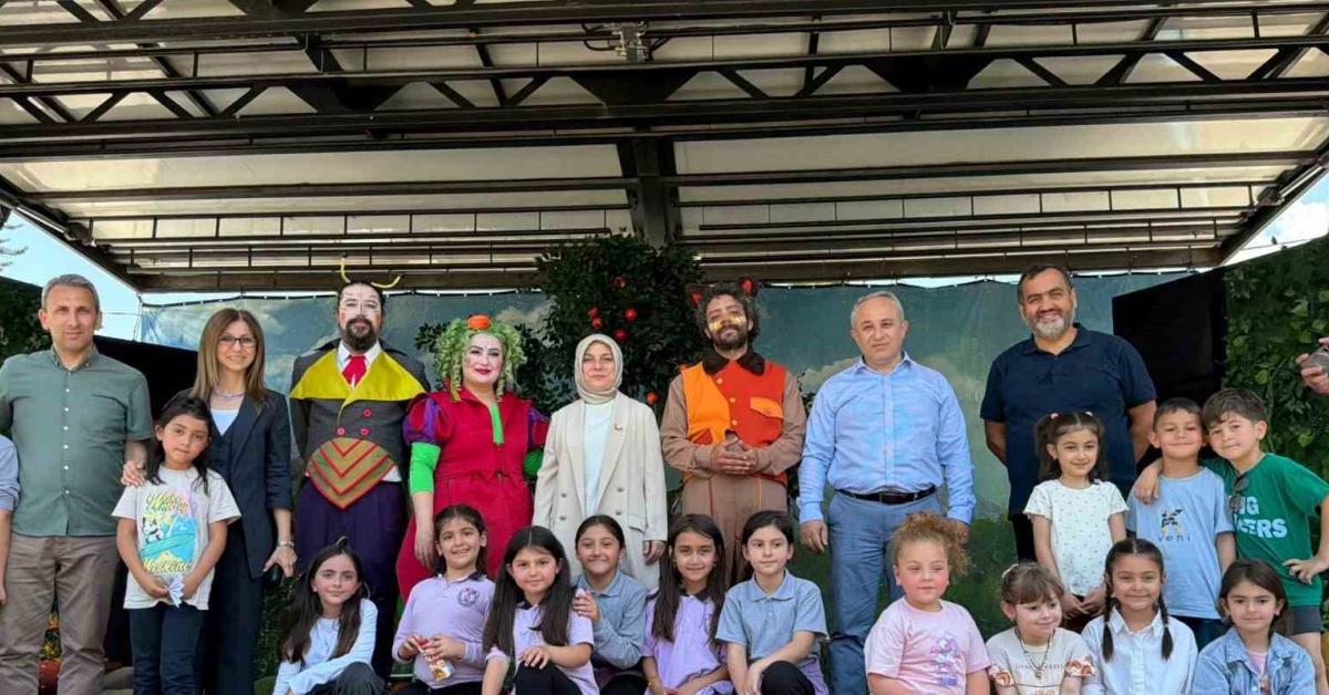 duzcede cocuklar icin buyulu masal yolu tiyatrosu yEg7ILHX.jpg