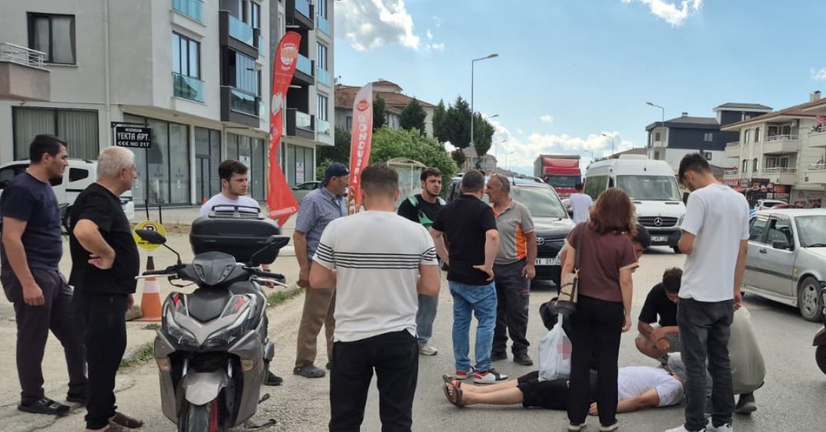 duzcede motosiklet kazasi surucu yaralandi VE6wVB59.jpg