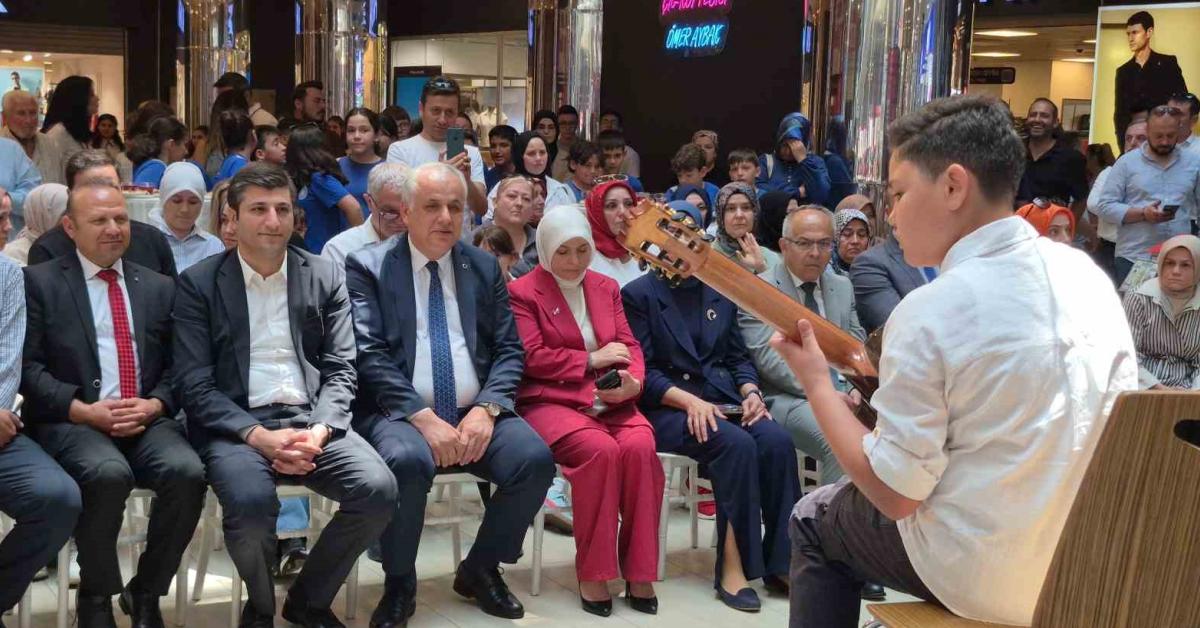 duzcede ogrencilerin yili kutladigi yilsonu sergisi buyuk ilgi gordu T6HhRGSJ.jpg