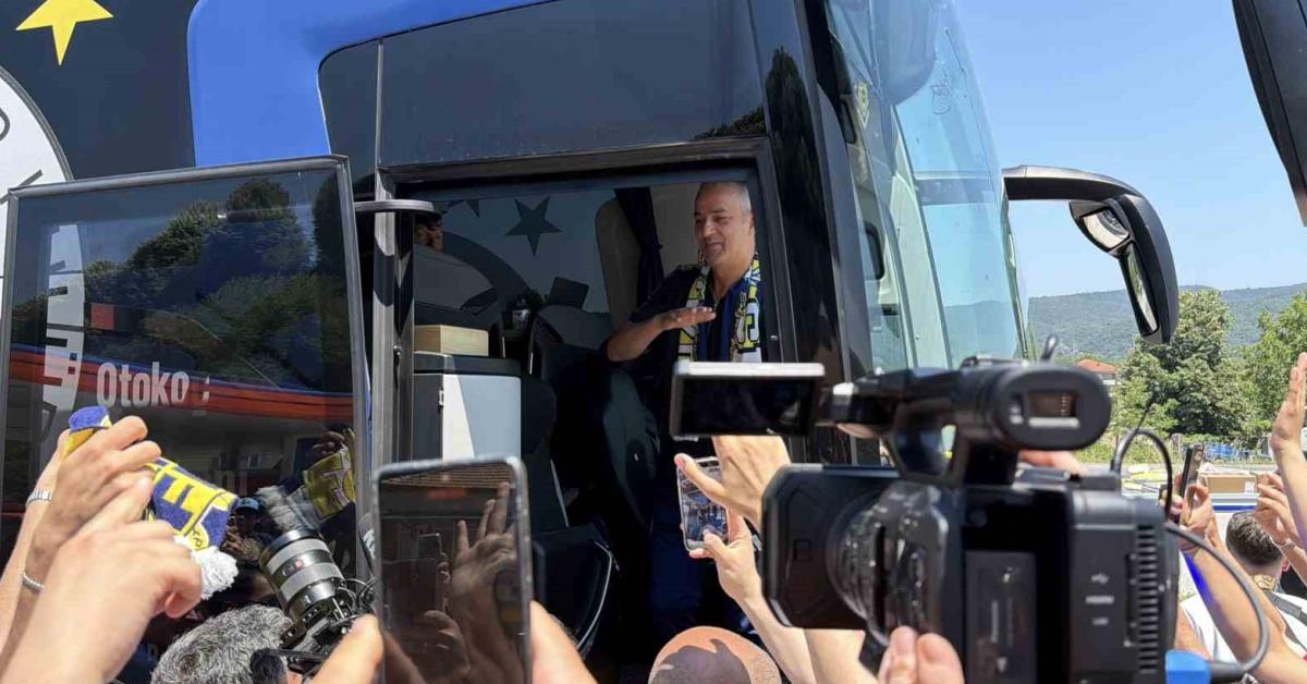 fenerbahce duzcede coskuyla karsilandi Z2MCpQWB.jpg
