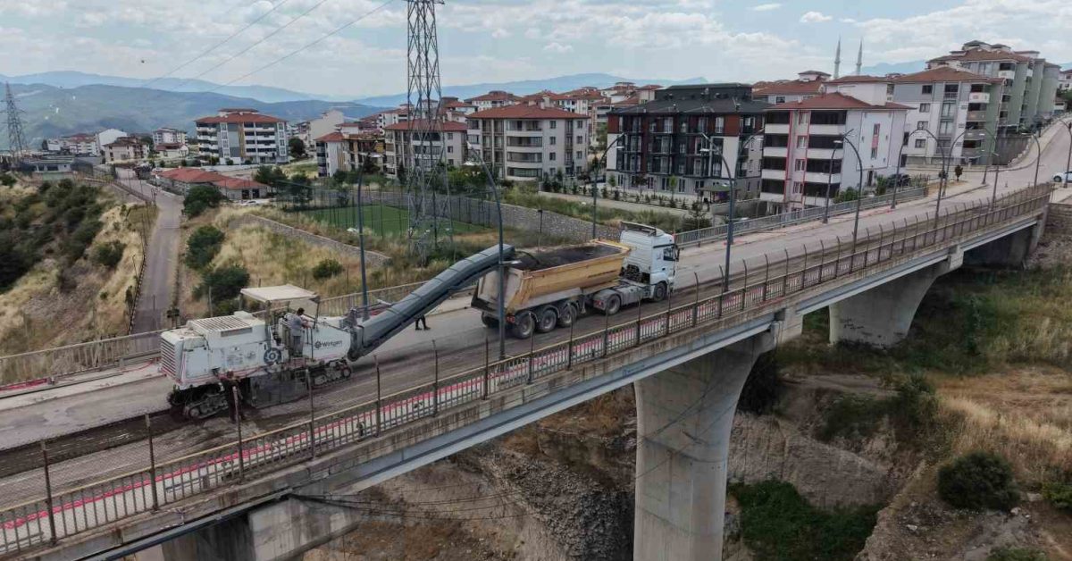 karabukte kanyon kopru trafige kapatildi th1h8EXu.jpg