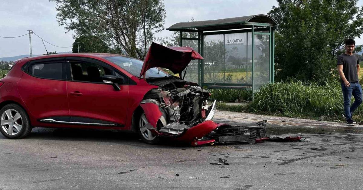 sakarya adapazarinda kafa kafaya carpistilar itygNK5S.jpg