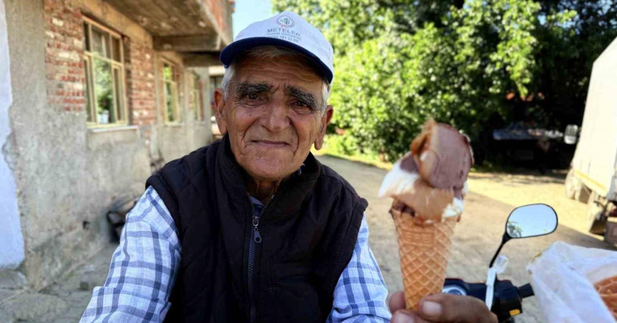 sakarya kaynarcada 76 yasindaki dondurmacinin sicak hikayesi tQg26iaw.jpg