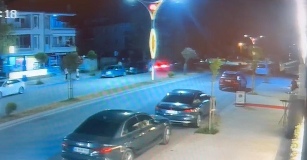 sakaryada karasuda feci kaza iki kisi hastaneye kaldirildi AhSTivwx.jpg
