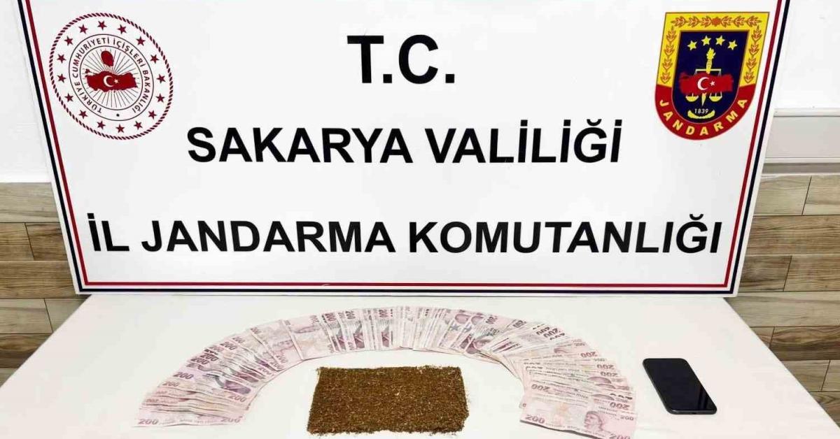sakaryada uyusturucu operasyonu 4 kisi tutuklandi ORjvjxVE.jpg