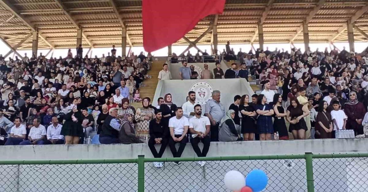 zonguldak devrekte mezuniyet coskusu J7fuCzgF.jpg