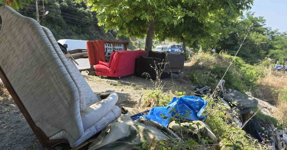 zonguldak ereglide sahil temizligi cadirlar ve barakalar kaldirildi abjI3zBI.jpg