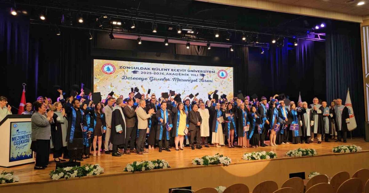 zonguldakta mezuniyet coskusu oduller verildi kepler atildi kEtW388z.jpg