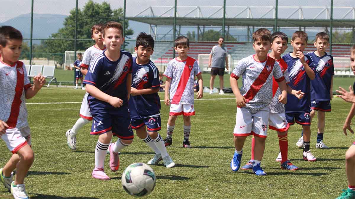 Bolu'da 26 Takım Şampiyonluk İçin Sahaya Çıktı2