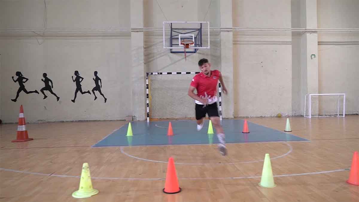 Spor Lisesi Sonuçları Yetenek sınavı sonuçları 2026 için bekleyiş sona eriyor. Güzel Sanatlar Liseleri, Spor Liseleri ile özel program uygulayan Anadolu İmam Hatip Liselerine başvuru yapan binlerce aday, sonuçların ilan edilmesiyle birlikte kayıt hakkı kazanıp kazanmadığını öğrenebilecek. Sonuçların açıklanmasının ardından öğrenciler, yerleştirme durumlarını sorgulama ekranı üzerinden görüntülerken, asil ve yedek listeler de erişime açılacak.