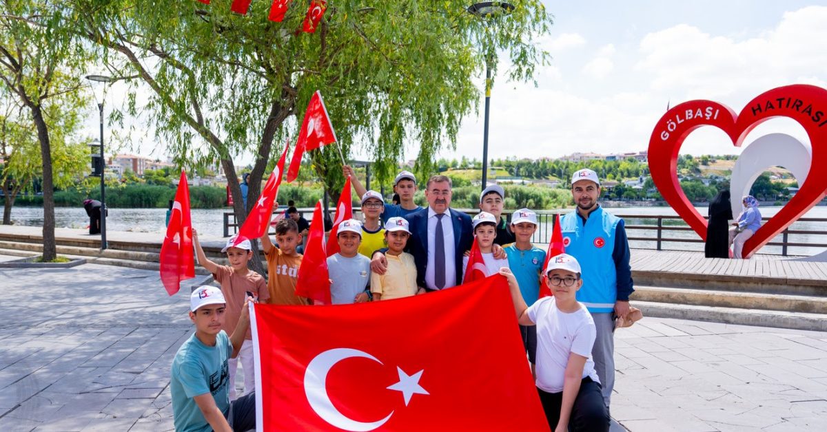 ankara golbasinda sehitler dualarla anildi HlFRlY8d.jpg