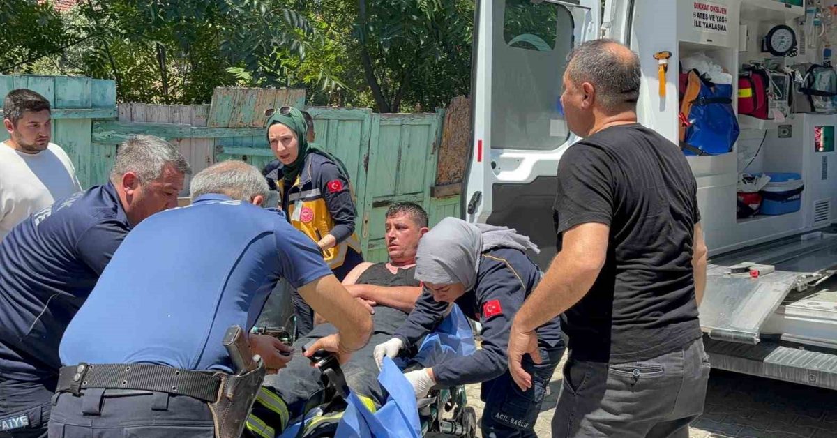 bilecikte metruk evde yangin cikti itfaiye eri yaralandi l1NNHAL3.jpg