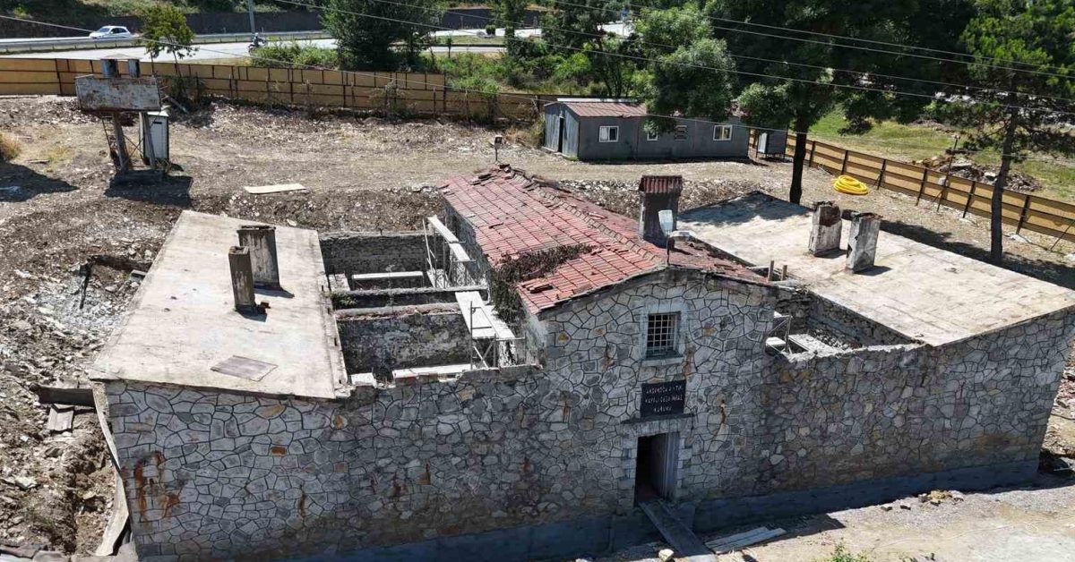 duzce akcakocada tarihi cezaevi kutuphane ve kafe oluyor MpsInCEV.jpg