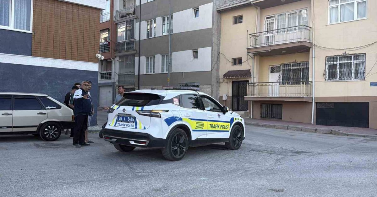 eskisehirde motosiklet kazasi 9 yasindaki cocuk yaralandi TXaWLOrZ.jpg
