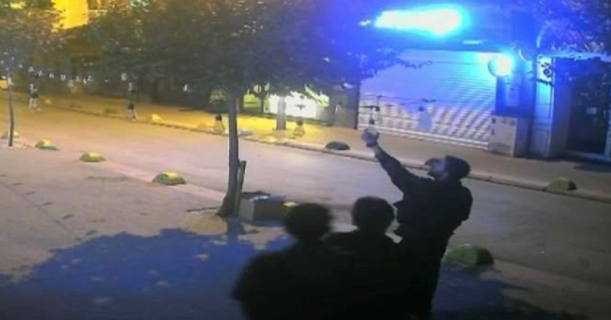 eskisehirde sokak lambalarini calan sahislar hayrete dusurdu sgcdgKZi.jpg