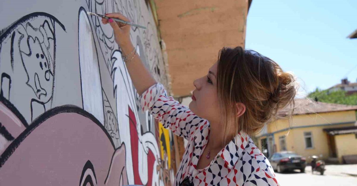 kastamonuda genc ressam sokaklari renklendiriyor BvmK6Dx6.jpg