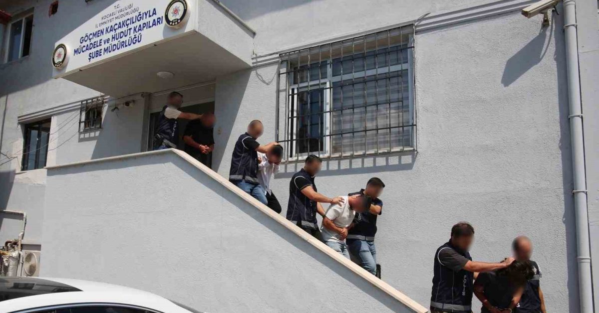 kocaeli merkezli duzensiz gocmen kacakciligi operasyonu 9 tutuklama 3fzS2MNe.jpg