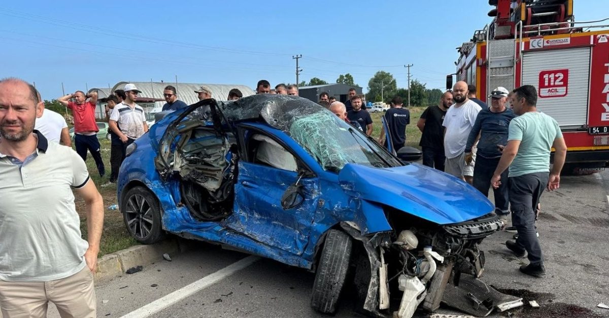 sakarya karasuda feci trafik kazasi UQtgFrML.jpg