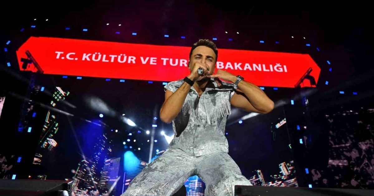 sakaryada sefo konser verdi RM8cA7DP.jpg