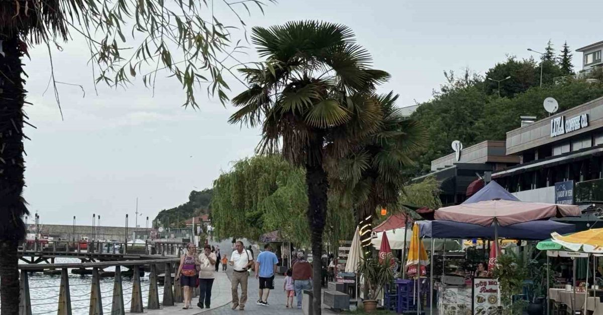 zonguldakta sicak hava vatandaslari sahillere cekti fhVWkecY.jpg