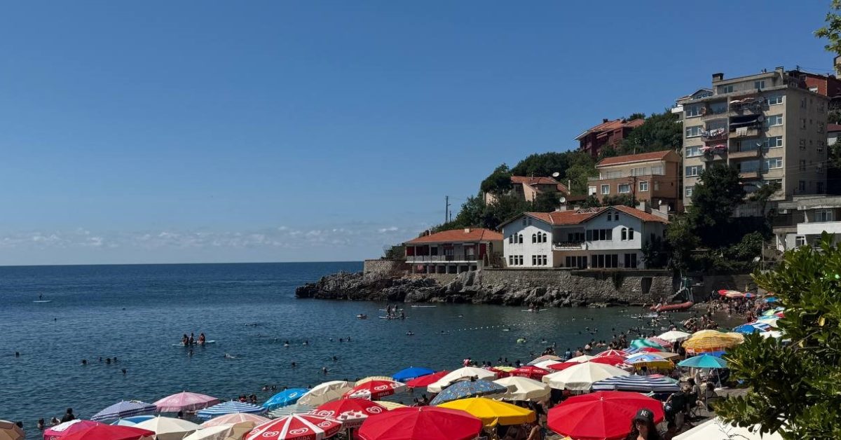 zonguldakta vatandaslar kapuz plajina akin etti 3gBeDeZS.jpg