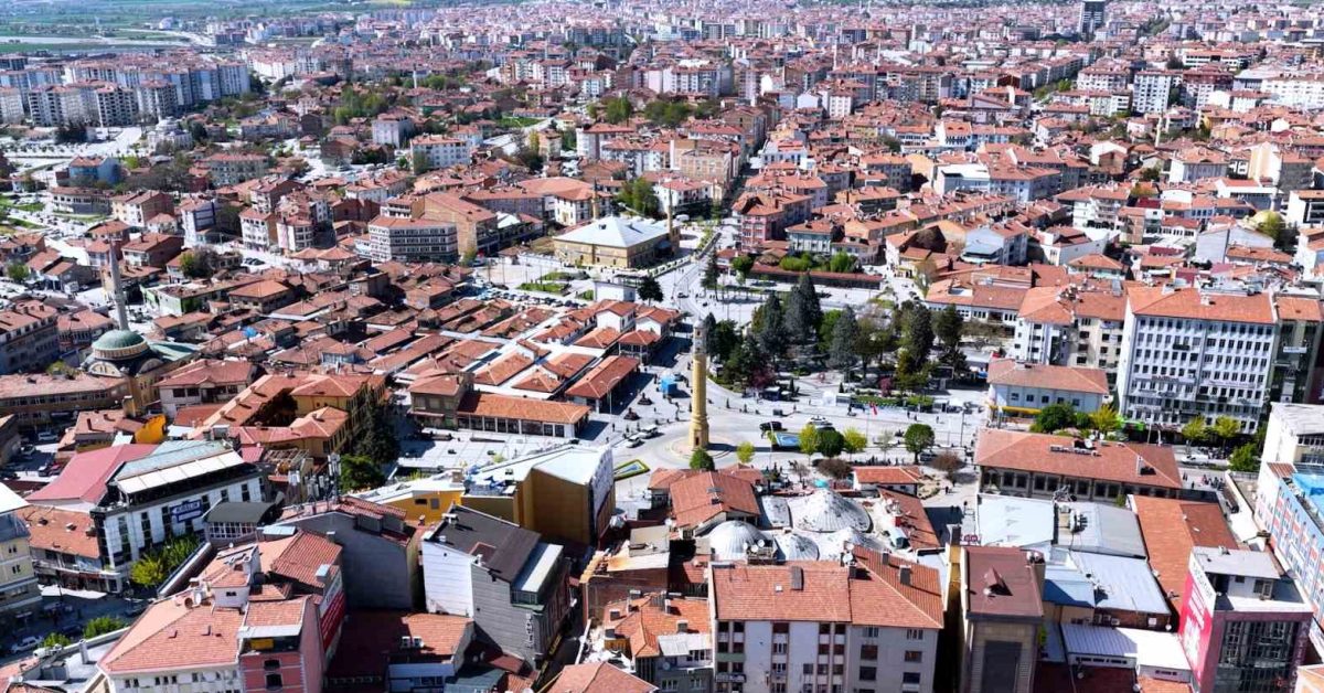 corumun tarihi kent meydani yenilendi ui9s6mPA.jpg