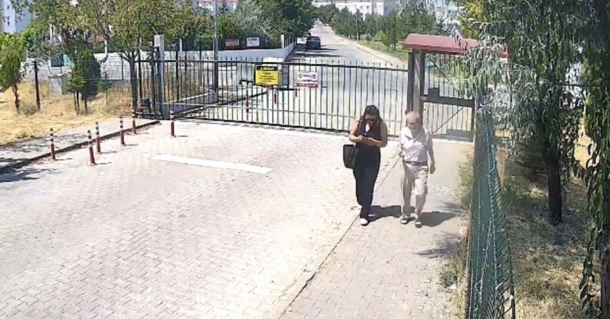 eskisehirde 81 yasindaki adami dolandirmaya geldiler 8 yasindaki torun plani bozdu IKGLUd22.jpg