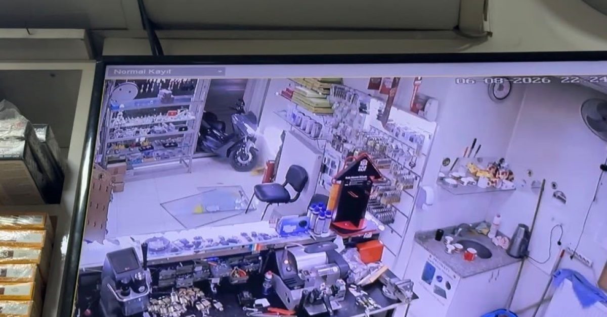 eskisehirde motosiklet kazasi dukkanin cami kirildi arbede cikti zuqAH3Ia.jpg
