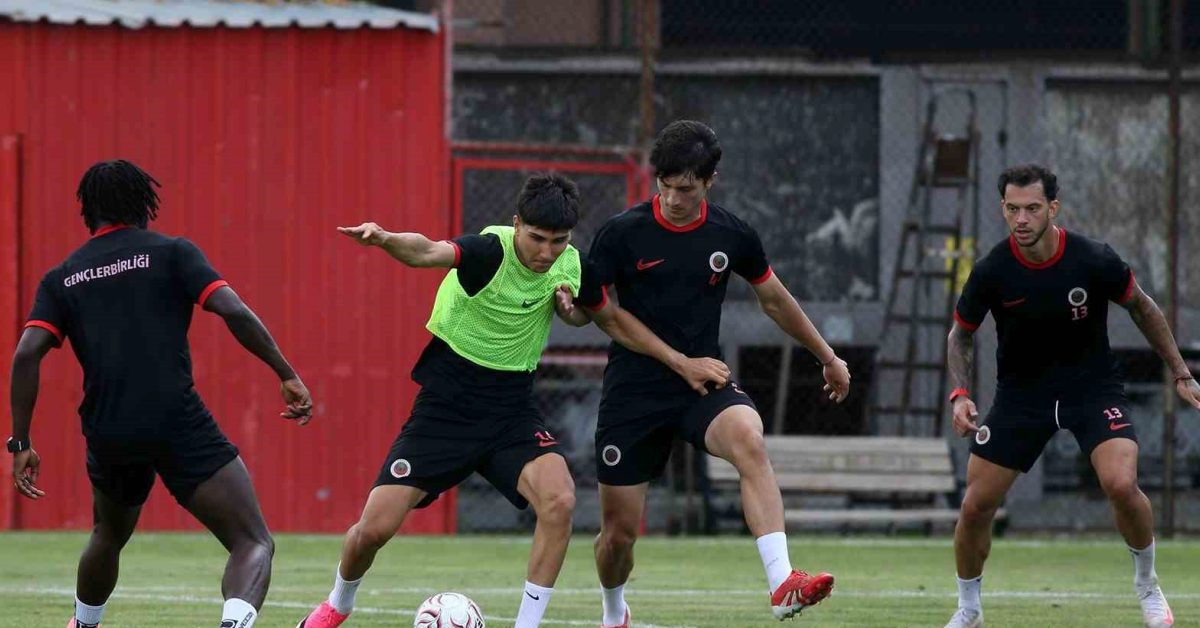 genclerbirliginde fenerbahce maci hazirliklari basladi XYZAgh7i.jpg