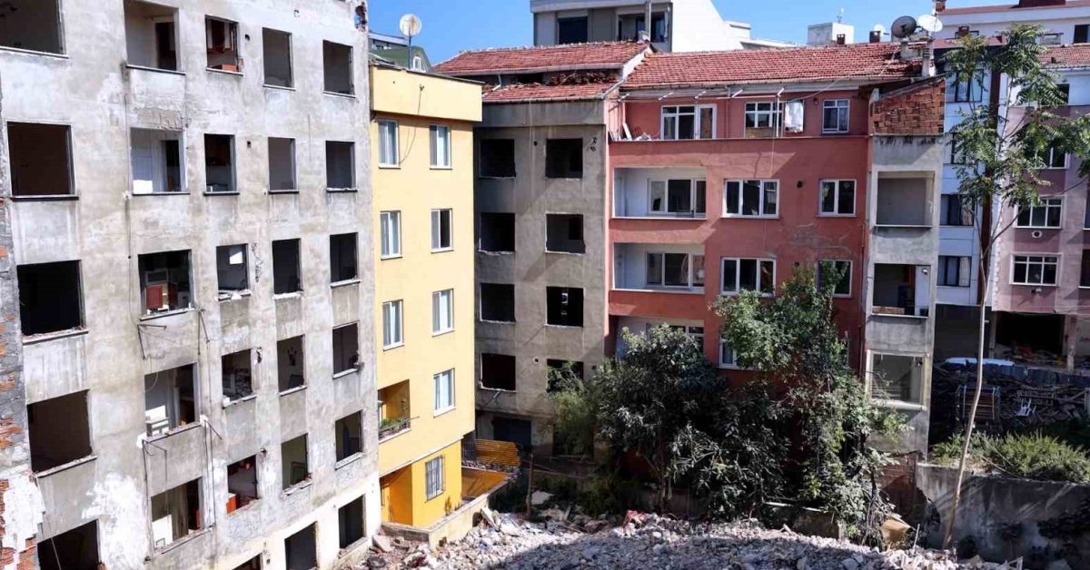 istanbulun ilcesinde 67 bina yarisi bizden kampanyasiyla donusuyor tptwtILQ.jpg