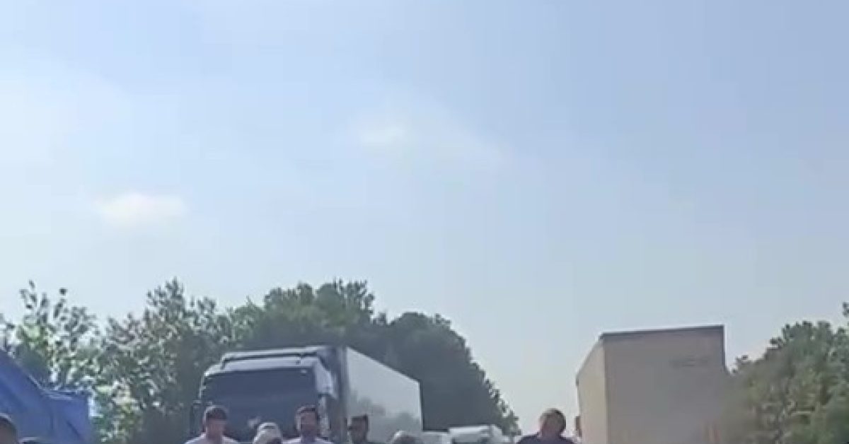 kocaelide 2 ayri zincirleme trafik kazasi Srnlpi7X.jpg