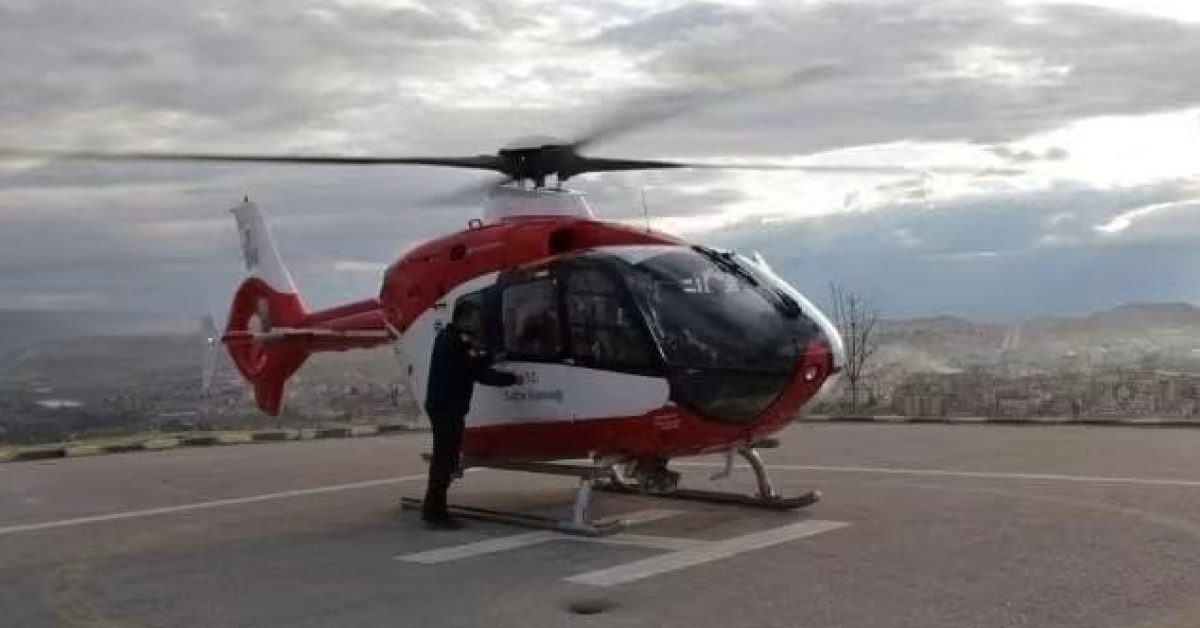 ankara beypazarinda kalp krizi geciren vatandas helikopter ambulansla sevkedildi CwMg3XP8.jpg