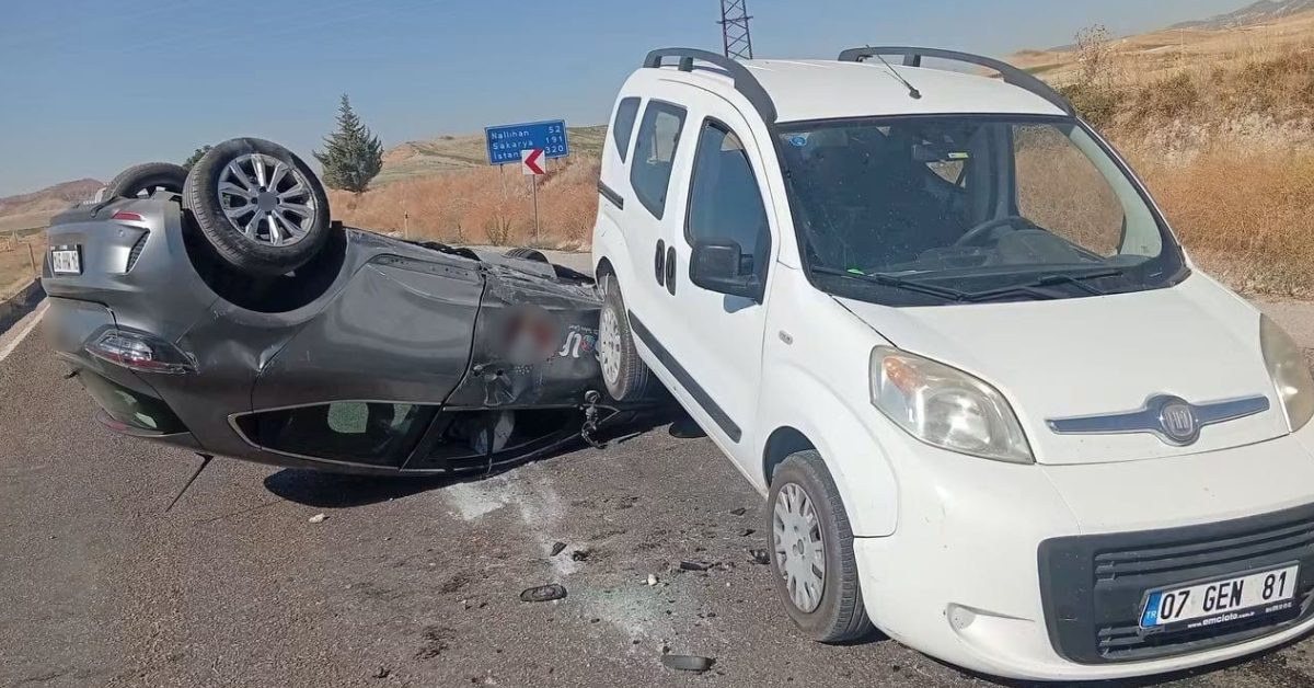 ankara beypazarinda trafik kazasi 3 yarali STPO4JGc.jpg