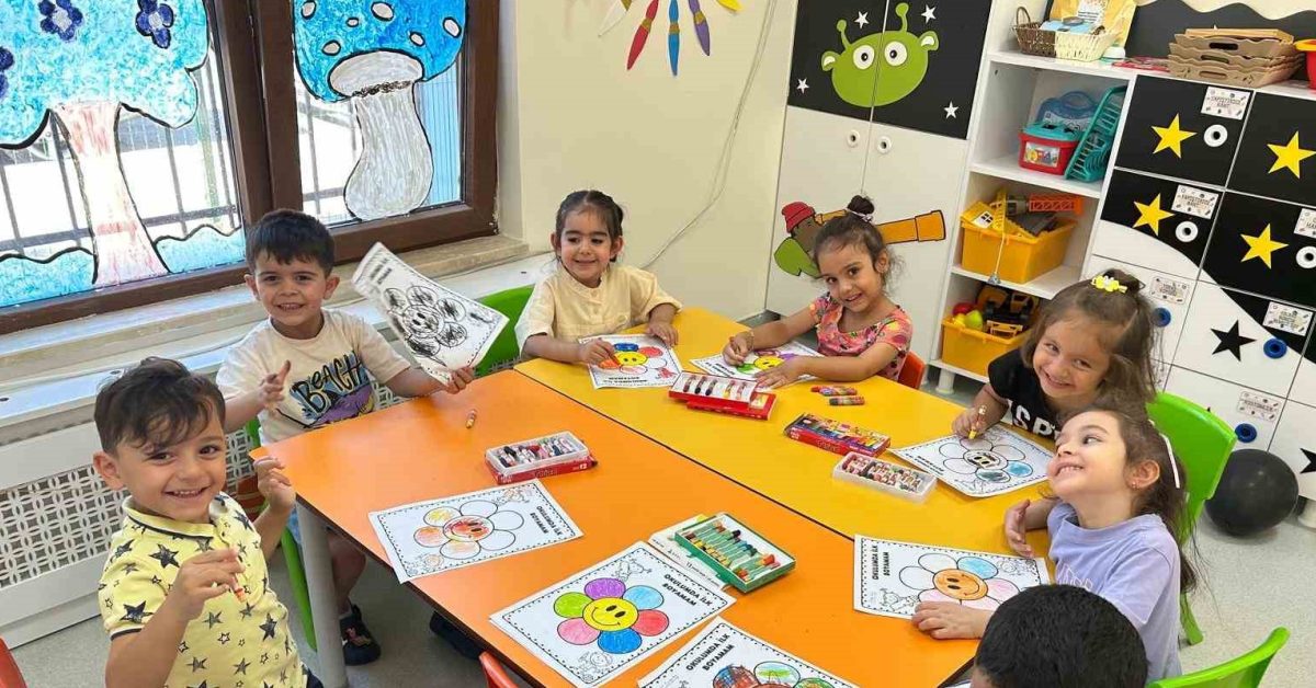 ankara sincanda kresler yeni egitim yilina hazir KqTBjQWy.jpg