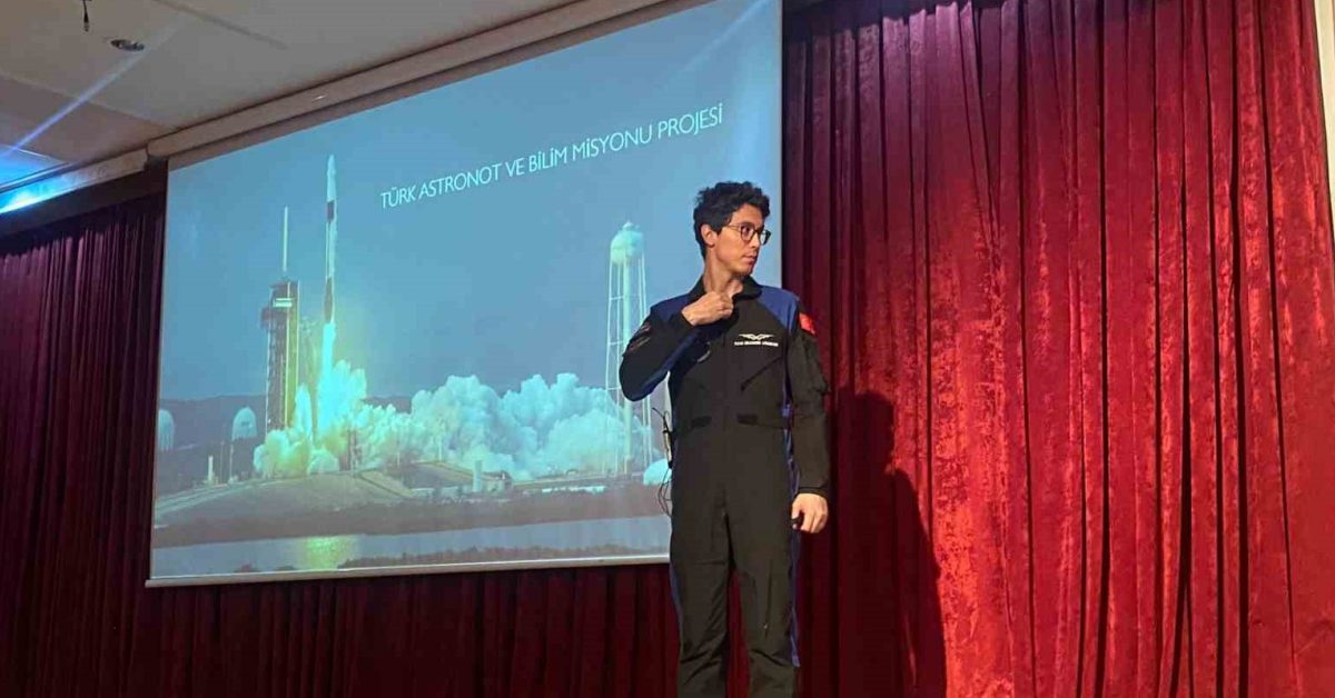 ankarada uzay macerasi astronot atasever deneyimlerini paylasti fyyAWXTP.jpg